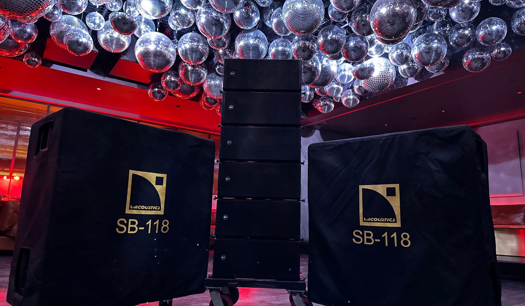 Line array cabinets and subwoofers